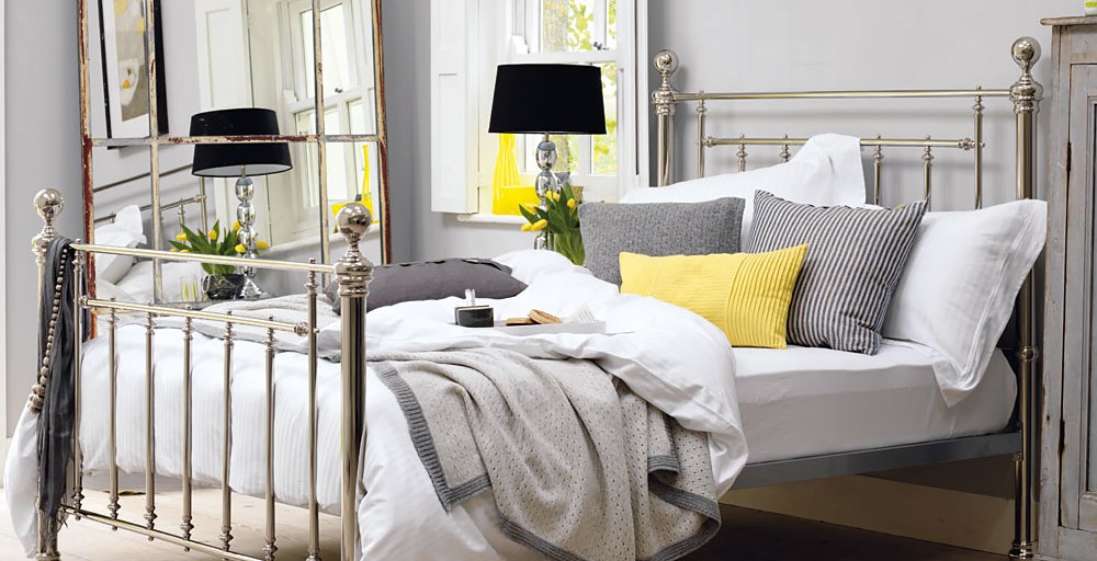 Henley Bedstead Nickel Feather & Black